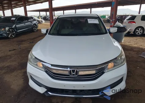 2017 Honda Accord Lx z USA, uszkodzony, nr VIN 1HGCR2F31HA149301